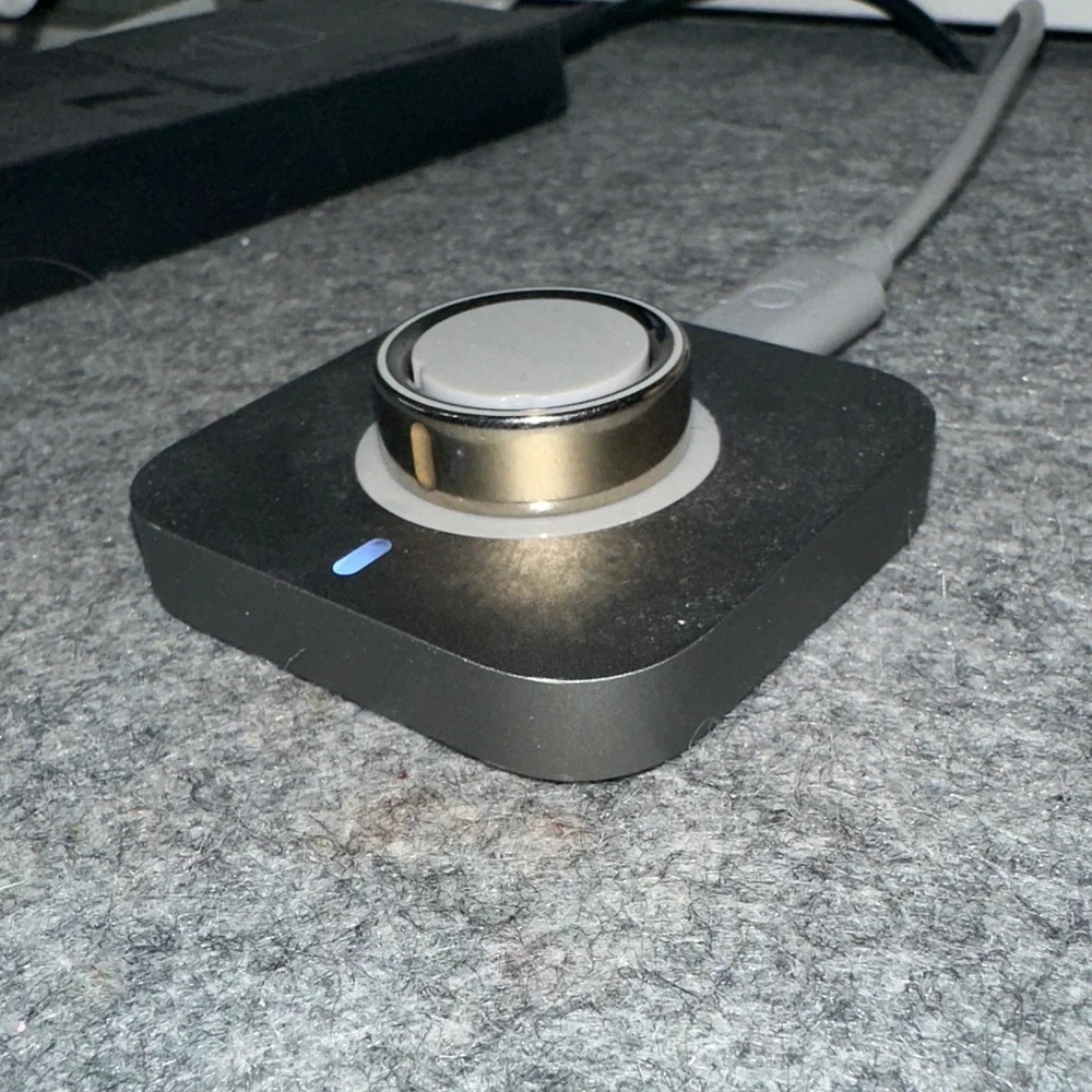 Oura Ring gen 4 SIZE 8 Gold Charging Dock NOT INCLUDED